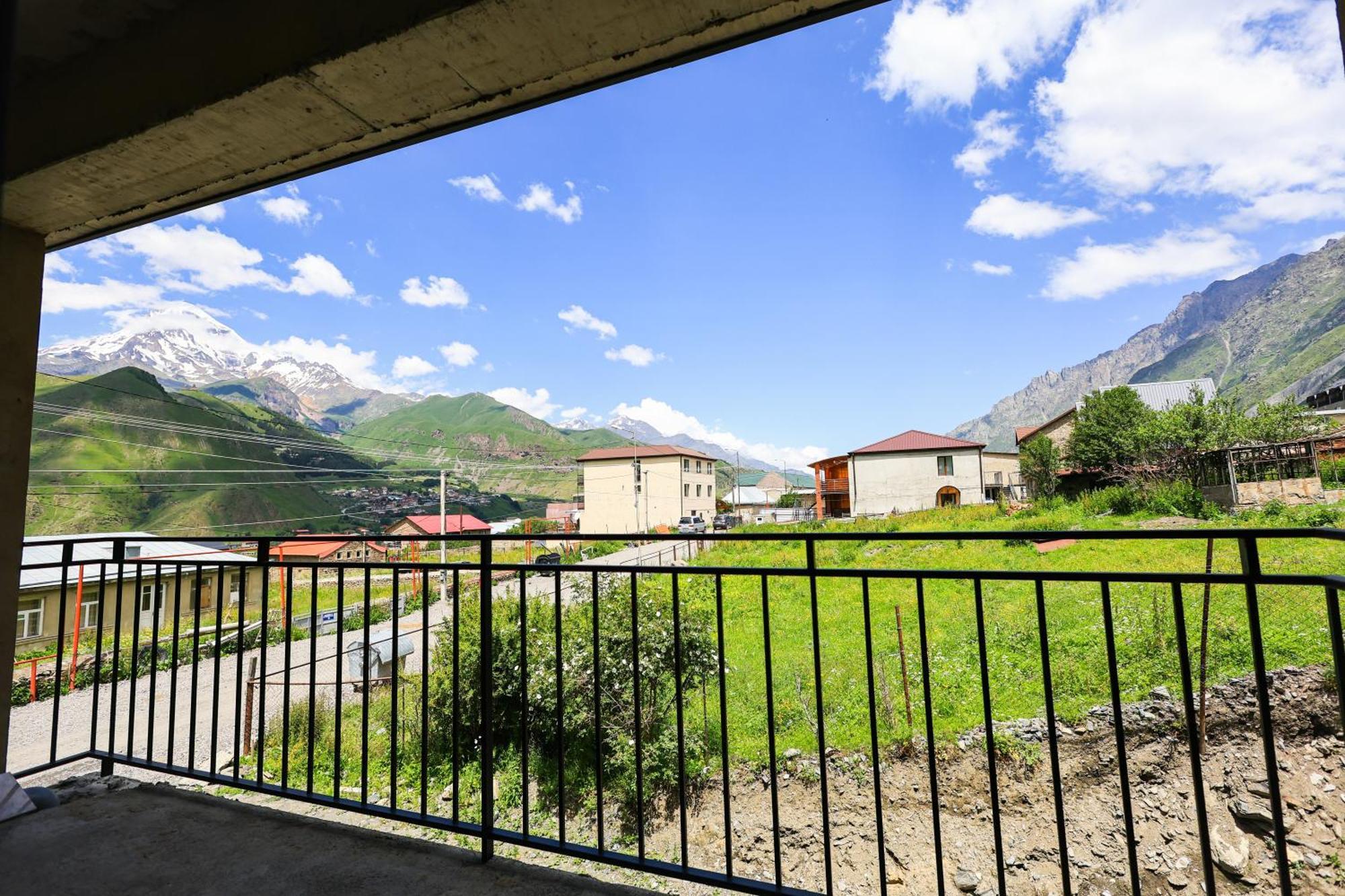 Hotel Heaven Hill Kazbegi Exterior foto